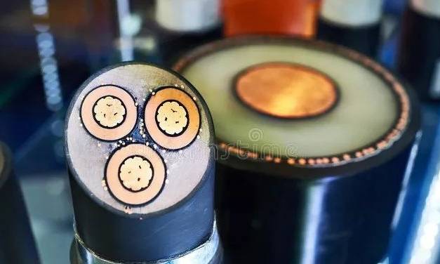 解析電力領(lǐng)域高壓電纜型號差異：YJV22-8.7/10kV與YJV22-8.7/15kV的專業(yè)對比與選擇指南