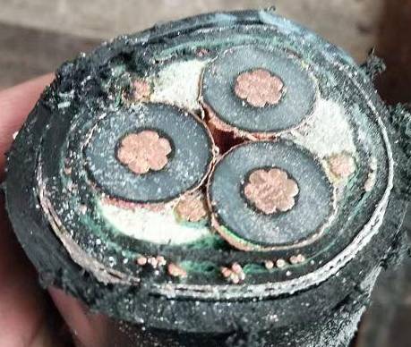 高壓電纜電壓性能：穩(wěn)定傳輸與電力系統(tǒng)安全的核心驅(qū)動力